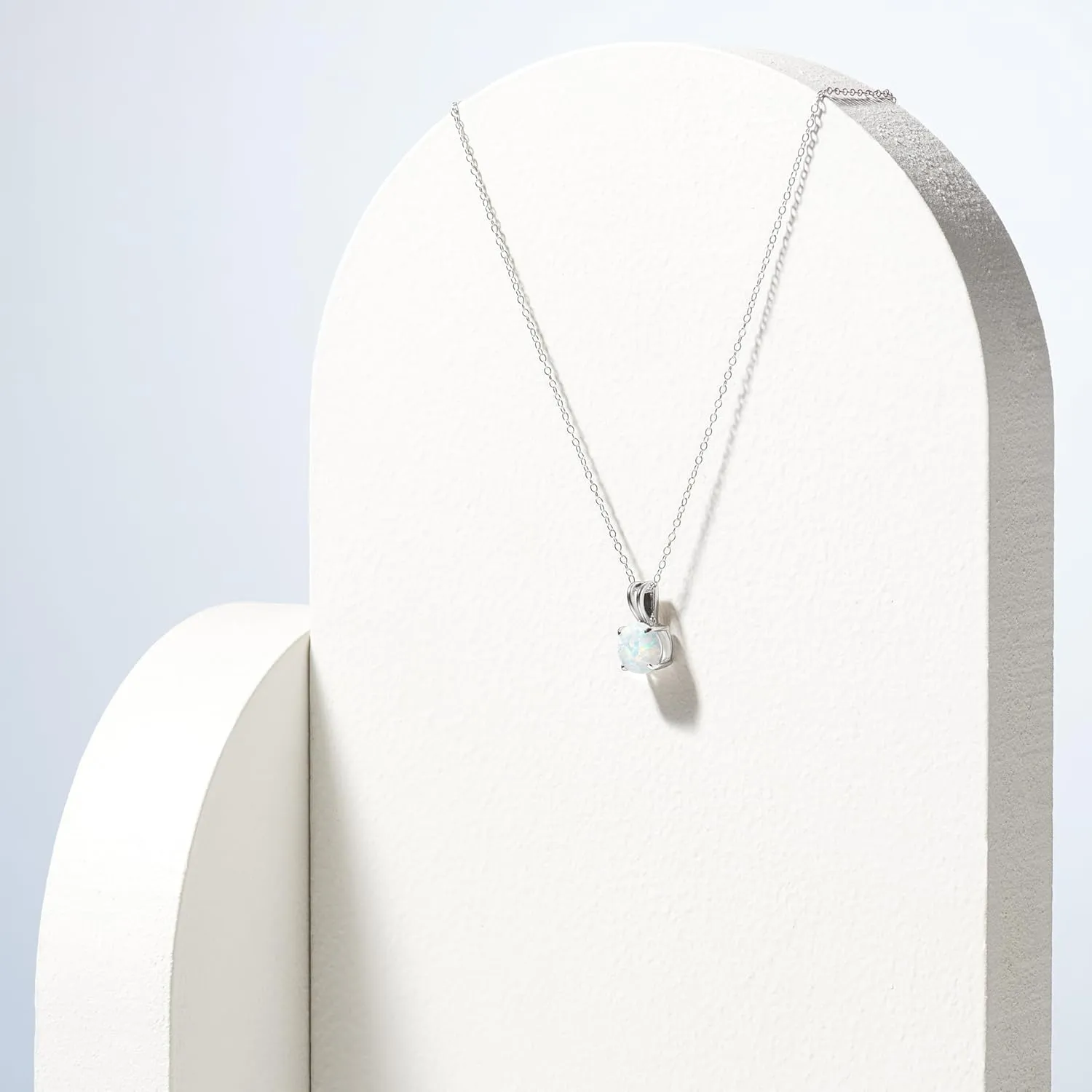 Amazon Essentials Sterling Silver Round Cut Birthstone Pendant Necklace 18" (previously Amazon Collection)