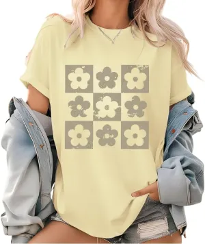 Checkered Flowers Graphic T Shirt Retro Flowers Print Tees Boho Floral for Mom Spring Trendy T-Shirt
