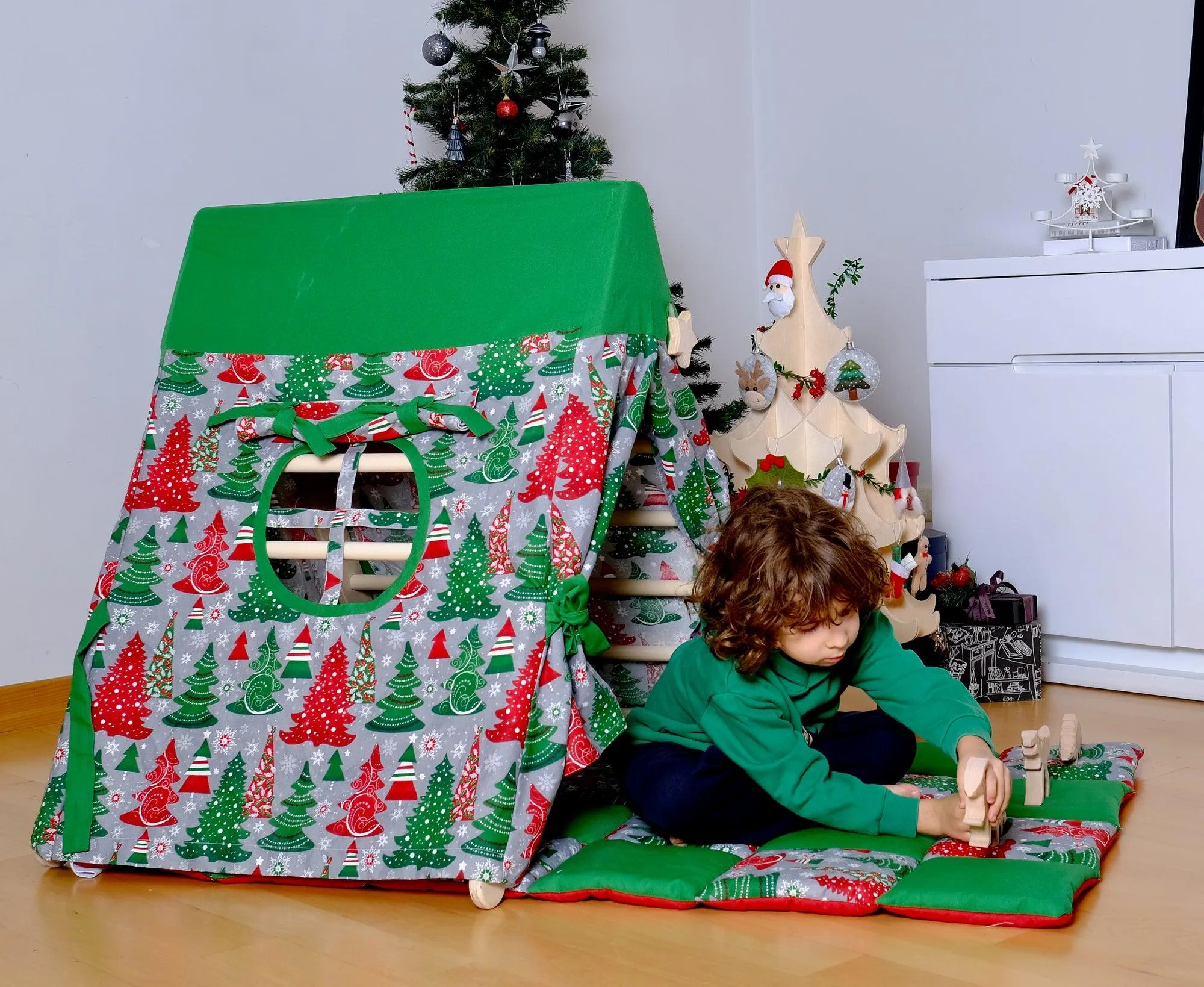 Christmas Play Tent and Play Mat for Climbing Triangle