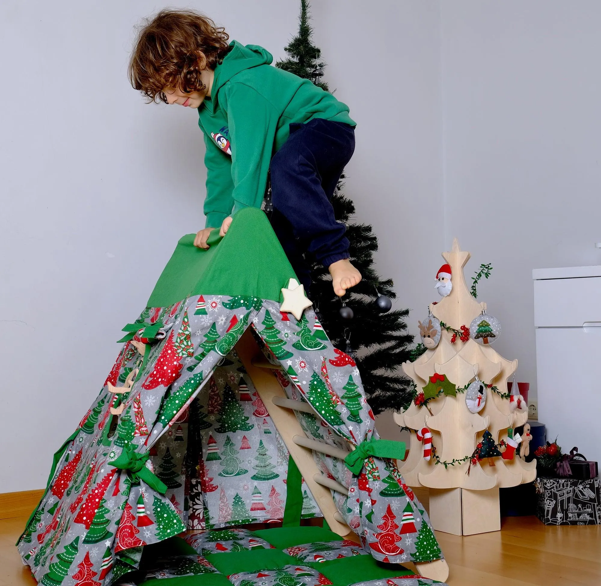 Christmas Play Tent and Play Mat for Climbing Triangle