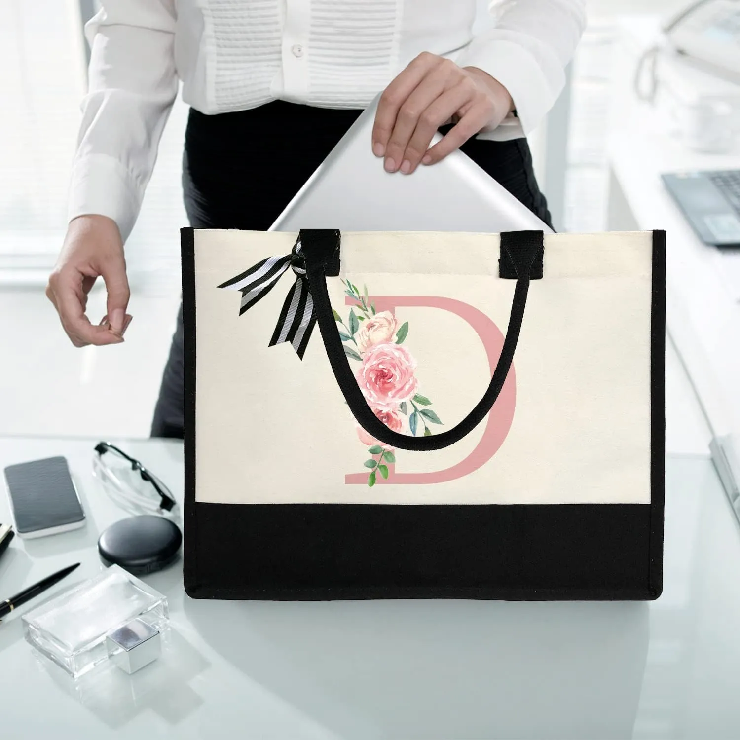 Initial Canvas Tote Bag for Women, Beach Bag with Inner Zipper Pocket Personalized Gifts for Wedding, Birthday