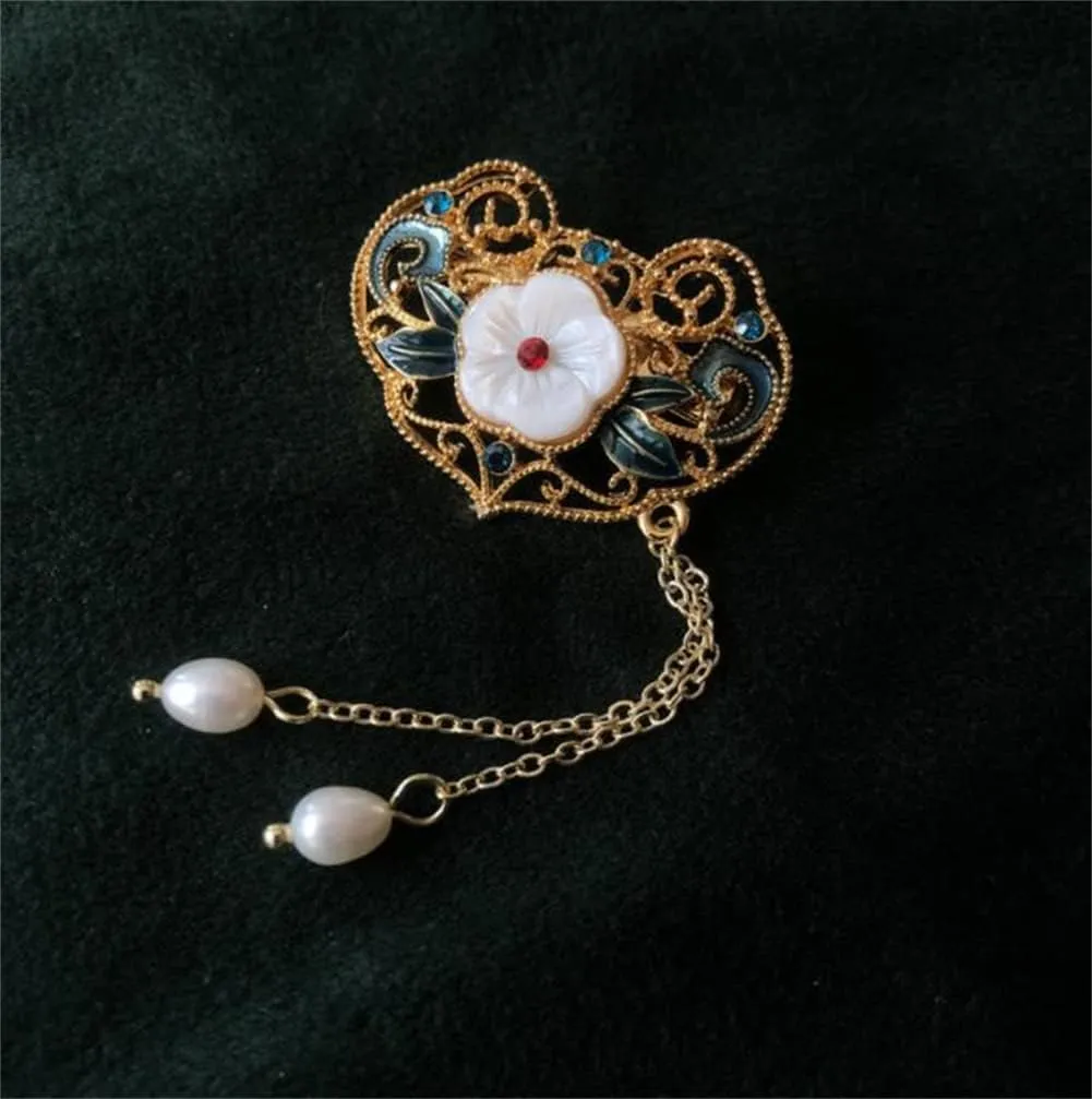 Lute Instruments Pin Brooch Flower Pearl Pipa Handmade Brooch Chinese Musical Instruments Lapel Pin For Women Girls for Clothes Dress Scarf Bags Decoration