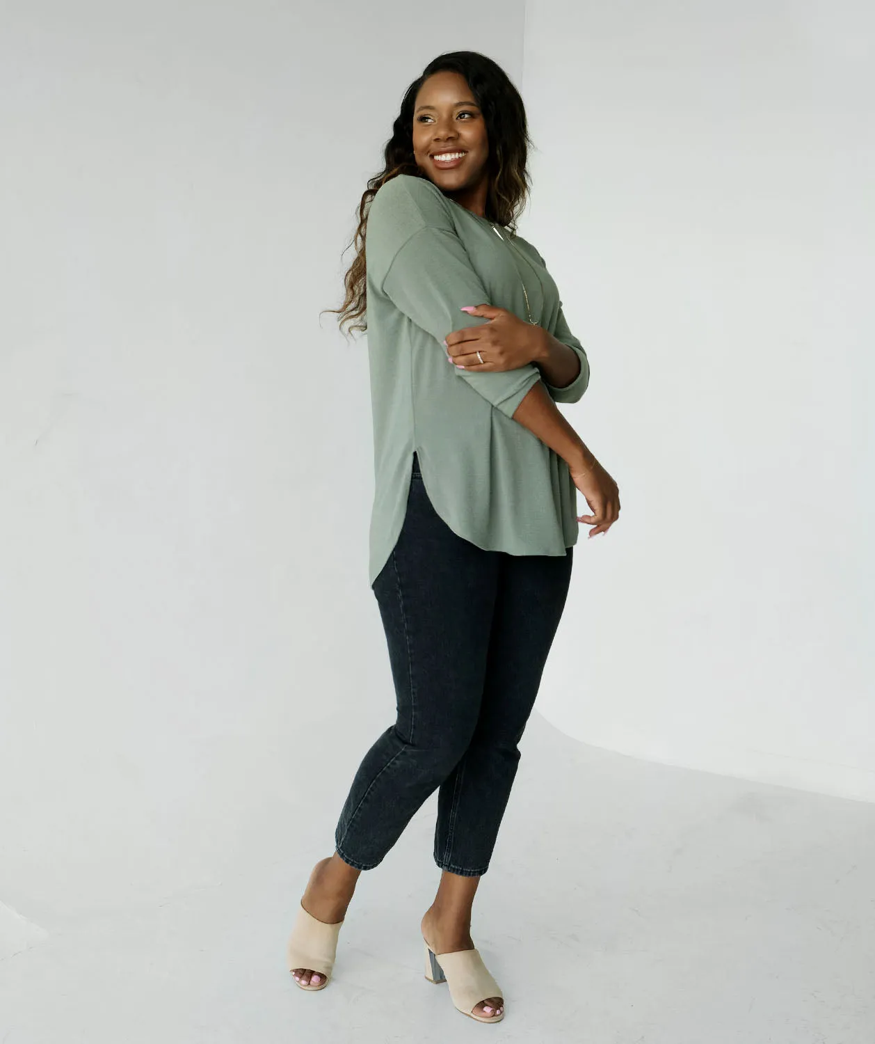 MAGNOLIA lightweight sweater tunic in Sage