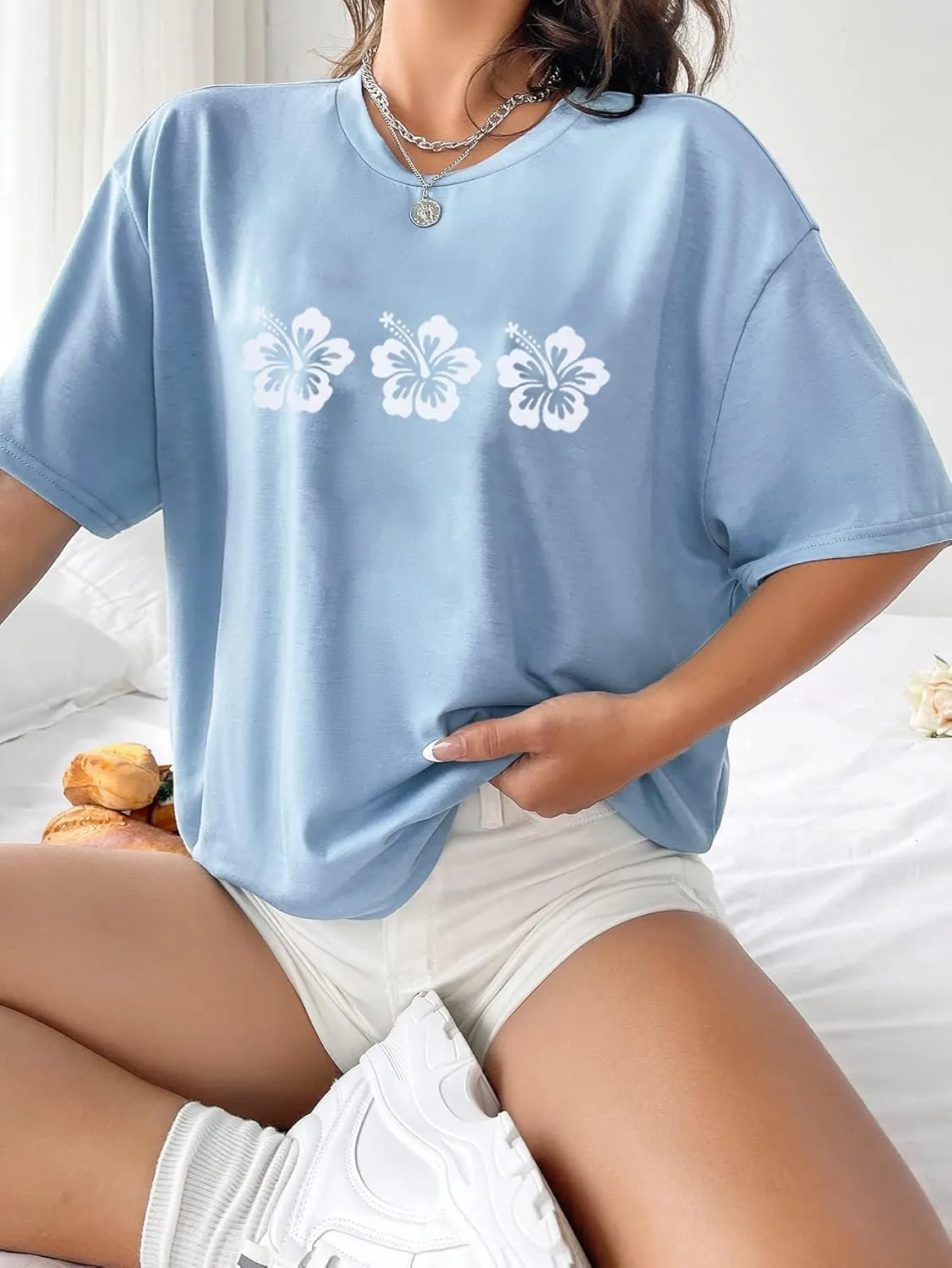 Oversized Graphic Tees for Women Trendy Hibiscus Short Sleeve Shirts Hawaiian Casual Crew Neck Loose Summer Tops