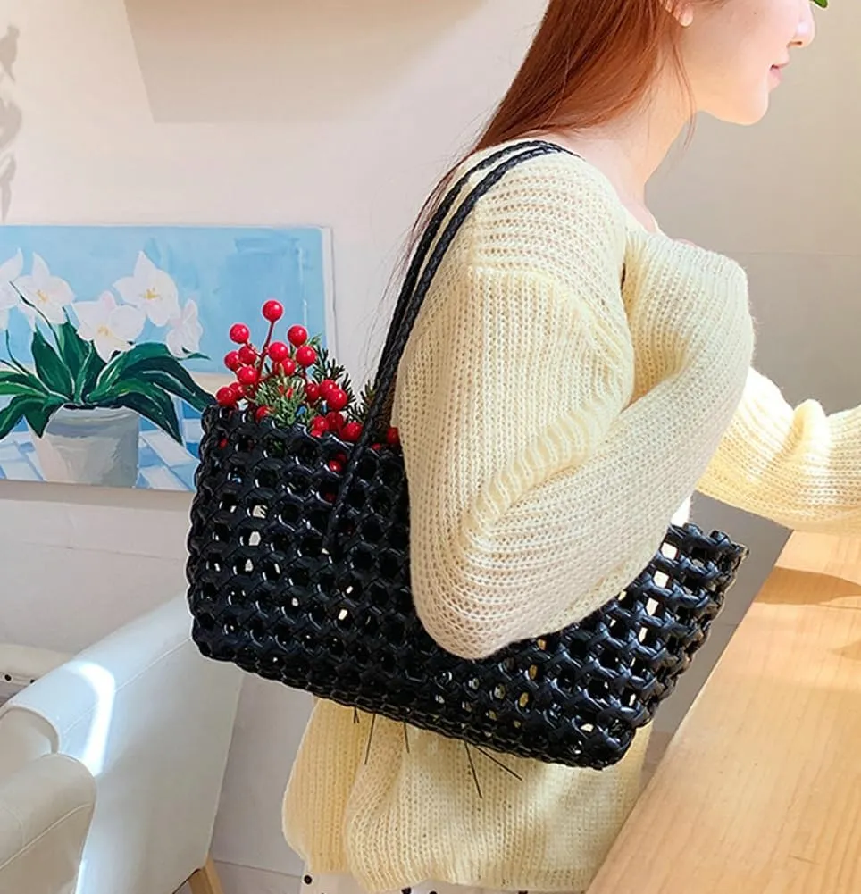 Plastic Woven Bag Purses for Women Hobo Shoulder Bag Straw Purse Hollow-out Handbag for Beach Summer Travel 2025