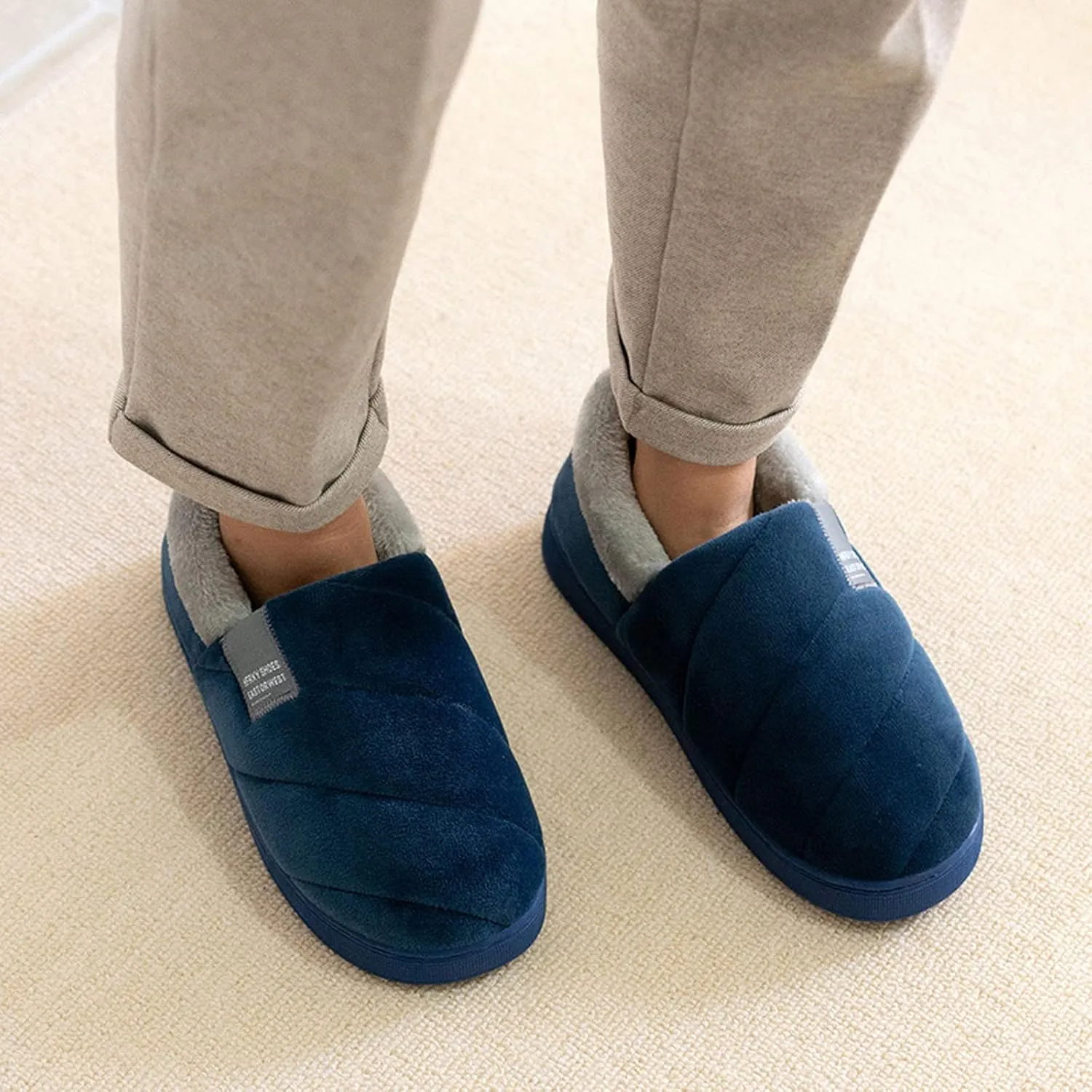 SBGMoSJ Winter Indoor Slippers for Women Fuzzy Winter Slippers Cute House Slippers Womens Fluffy Slippers for Men Funny Pink Christmas Tree Gifts for Husband 2023