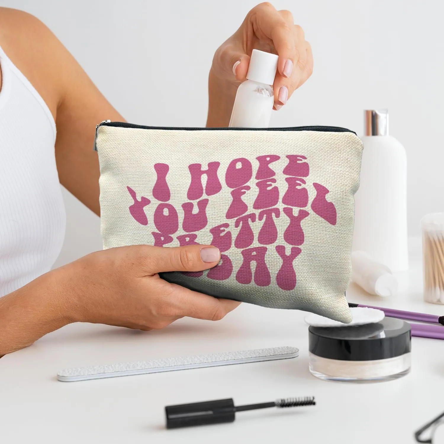 Trendy Pink Makeup Bag, Groovy I Hope You Feel Pretty Today Cosmetic Bag Toiletry Bag, Inspirational Gifts for Women Best Friends Bestie BFF, Preppy Makeup Bag, Preppy Gifts for Women