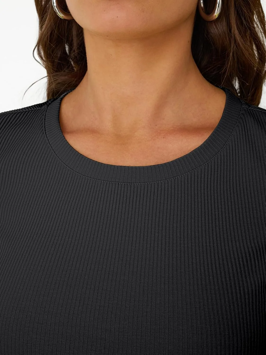 Trendy Queen Womens Short Sleeve Shirts Crewneck Ribbed Knit Slim Fitted T-Shirt Summer Basic Tee 2025 Tops