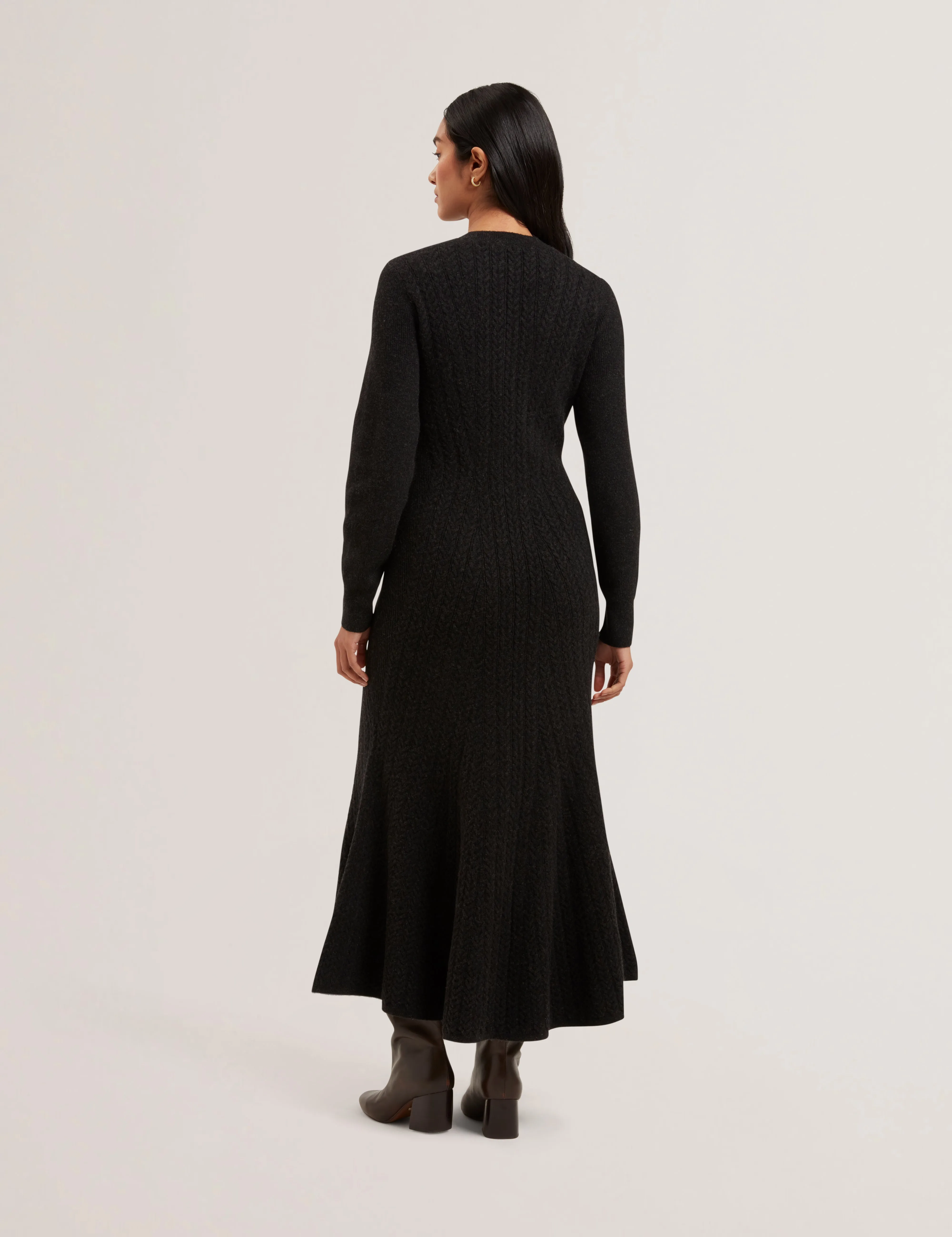 Vanesha Cable Knit Long Sleeve Midi Dress Dk-Grey