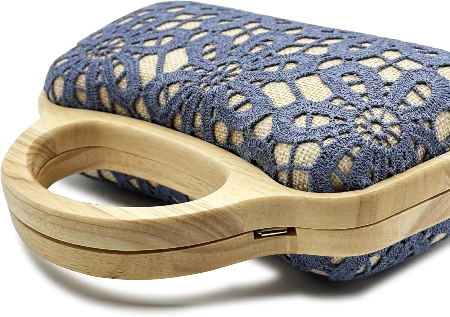 Women Straw Embroidered Flowers Clutch Purse Wooden Top Handle Evening Handbag Summer Beach Purse Straw Crossbody Bag
