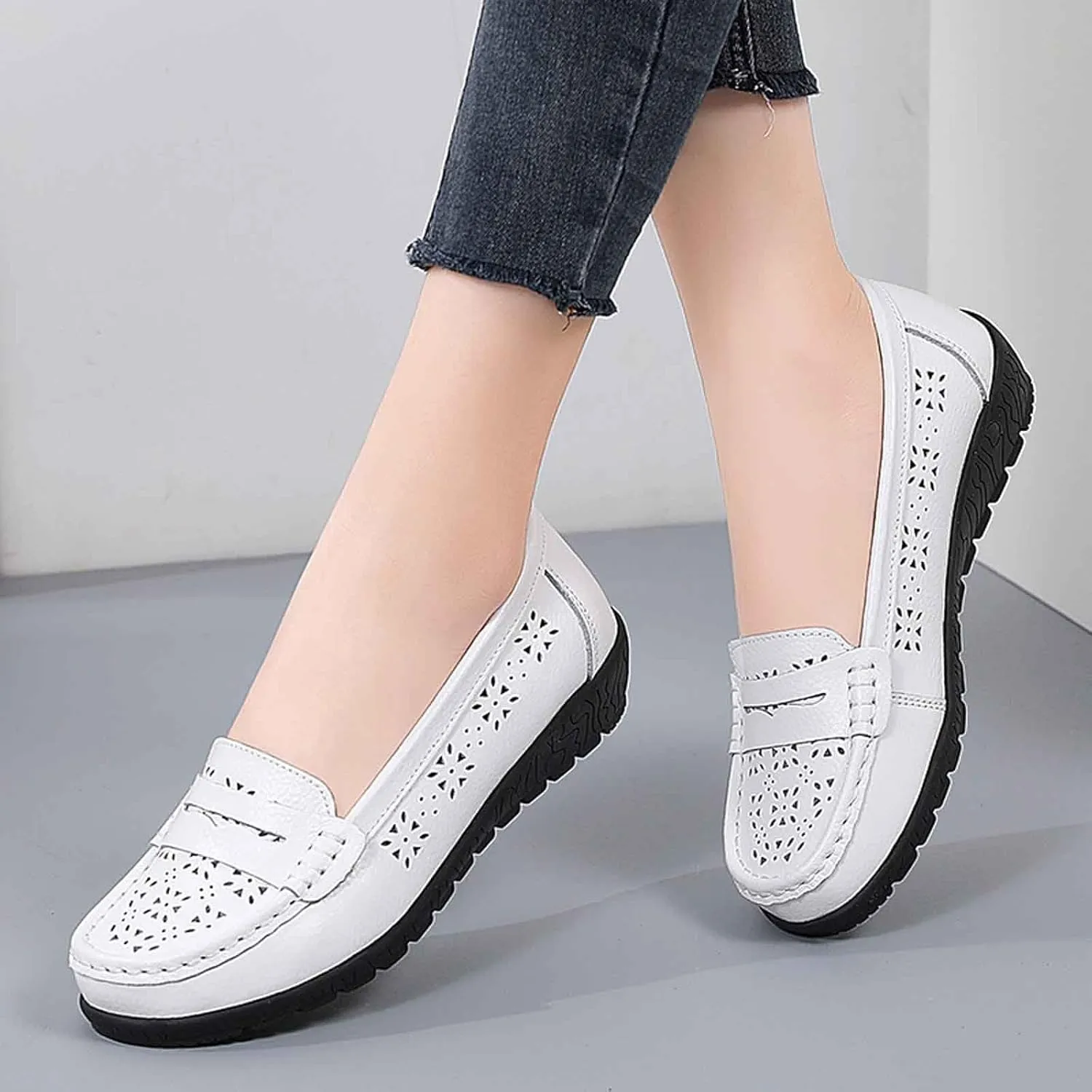 Women's Casual Closed Toe Slip On Loafers Breathable Comfortable Walking Shoes Softsole Arch Support Mules for Daily Wear