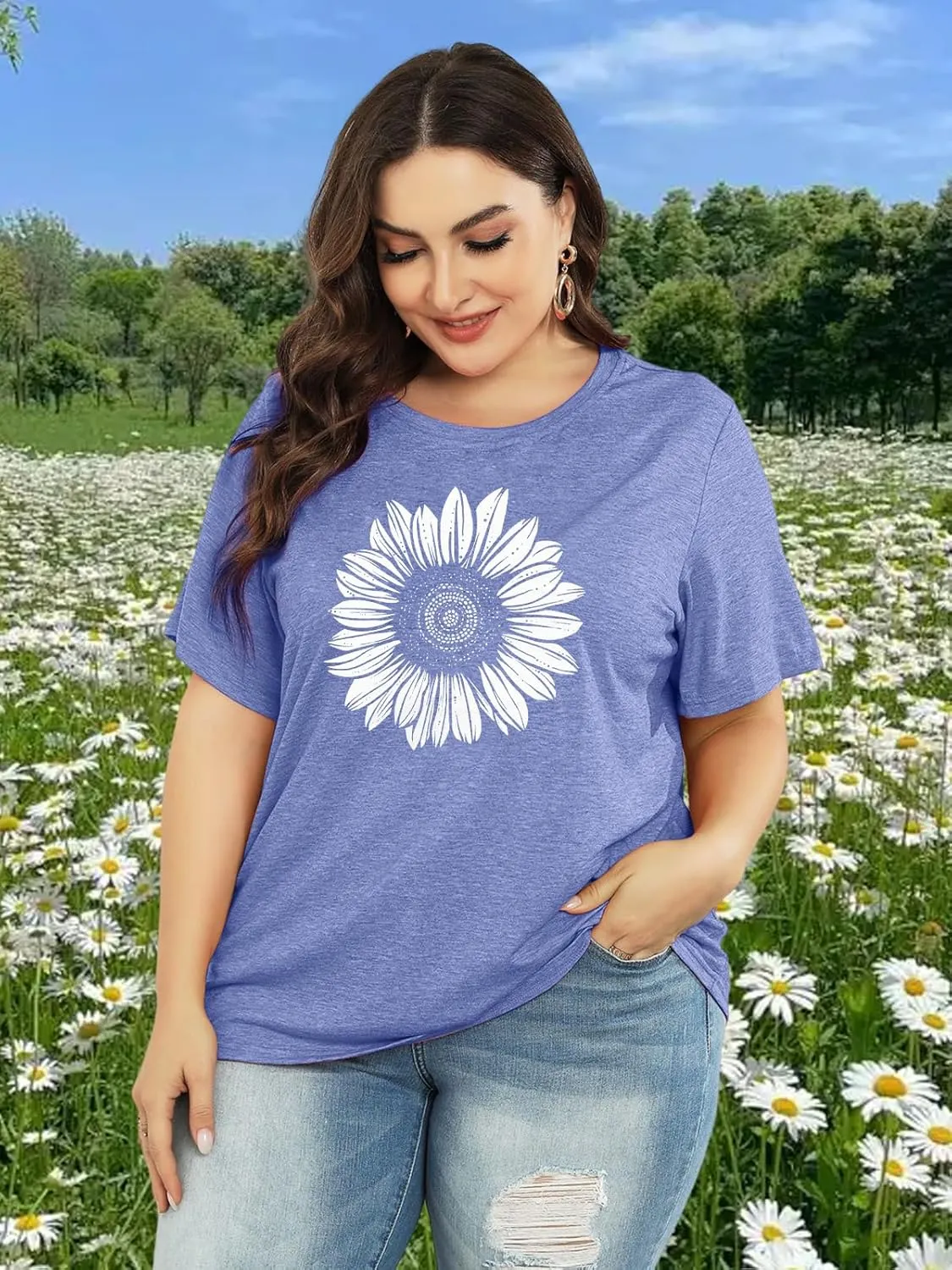 Womens Plus Size Daisy Graphic T-Shirt Summer Flower Cute Short Sleeve Shirts Casual Loose Tees Tops for Women
